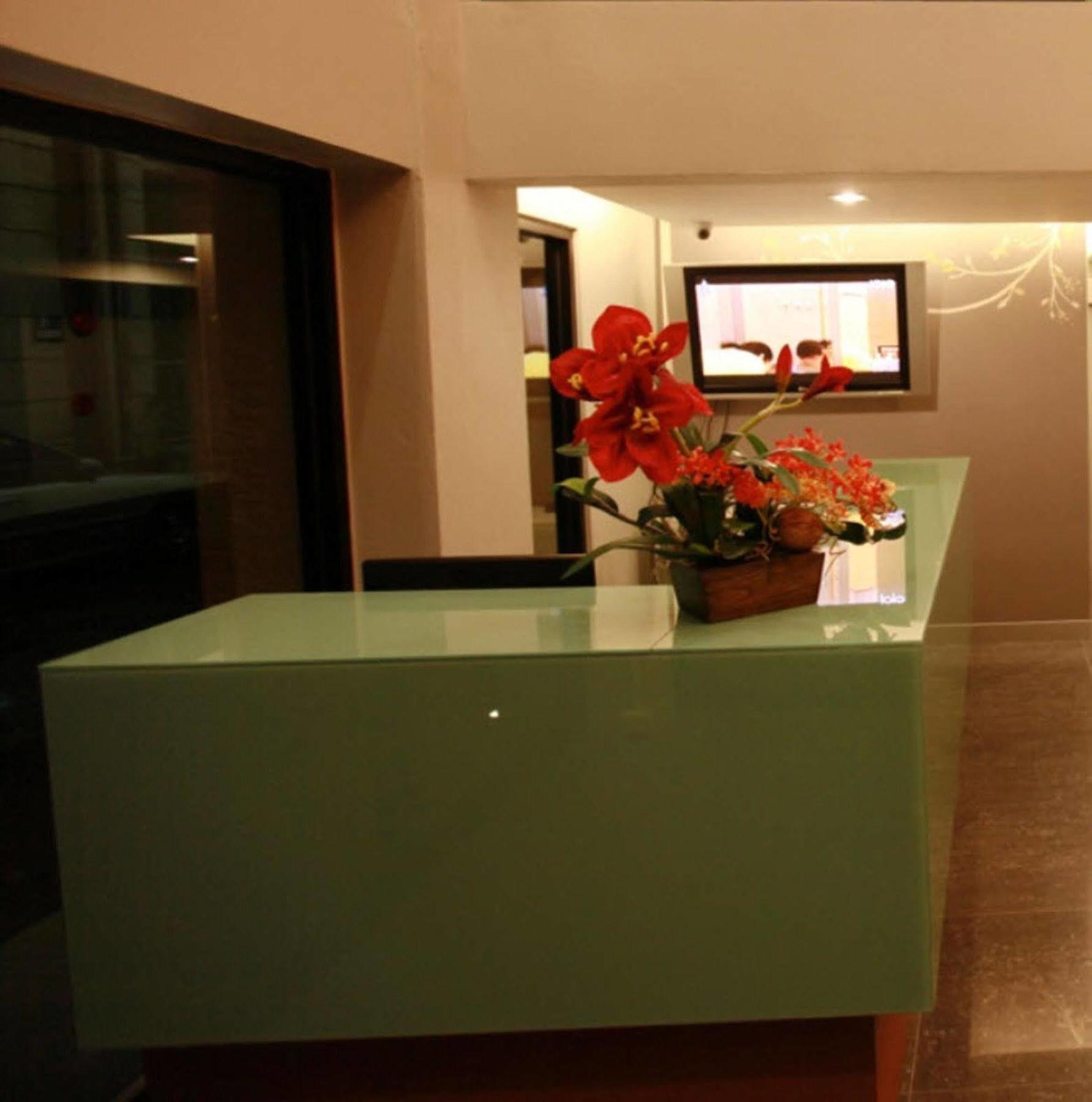 The Bangkok Major Suite Экстерьер фото